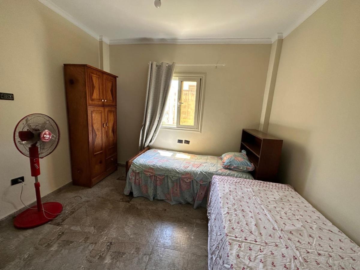 Entire Place! Lovely 2 Bedroom In New * Cairo